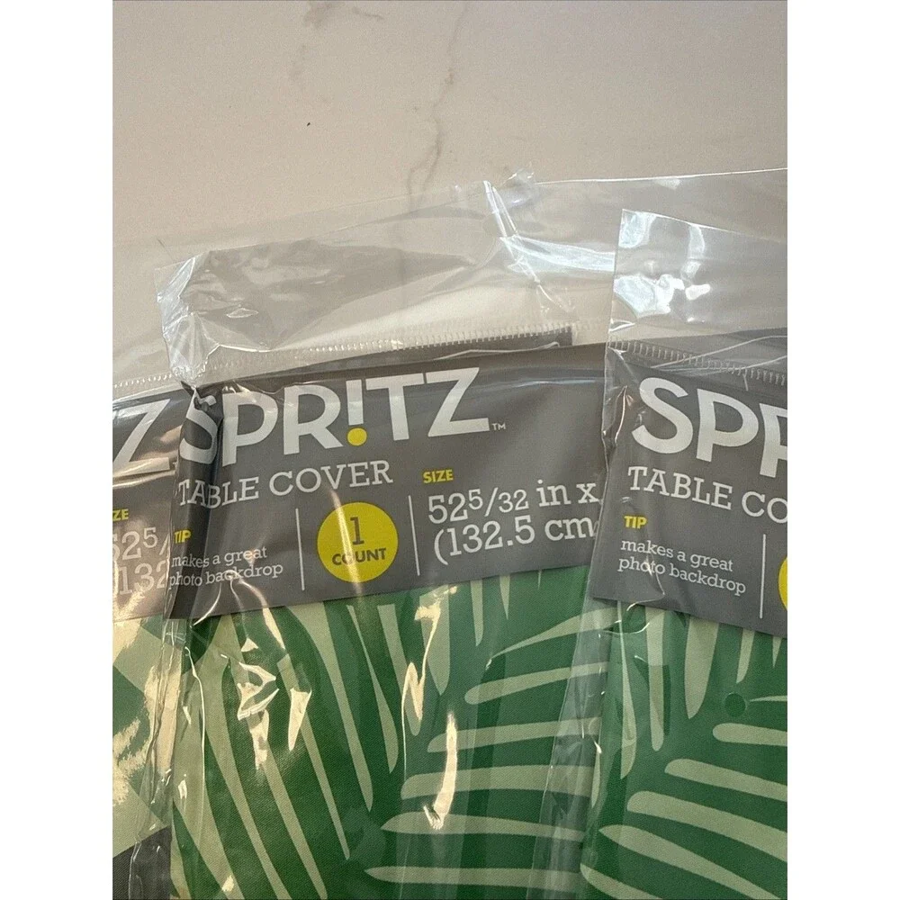 Set Of 3 Spritz Table Cover 52x108 Tropical Green Leaf Disposable